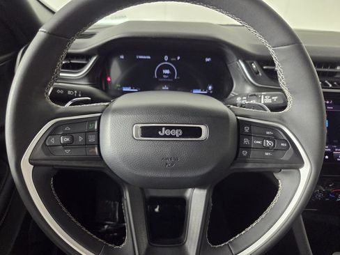 Used 2023 Jeep Grand Cherokee L Laredo RWD image 17
