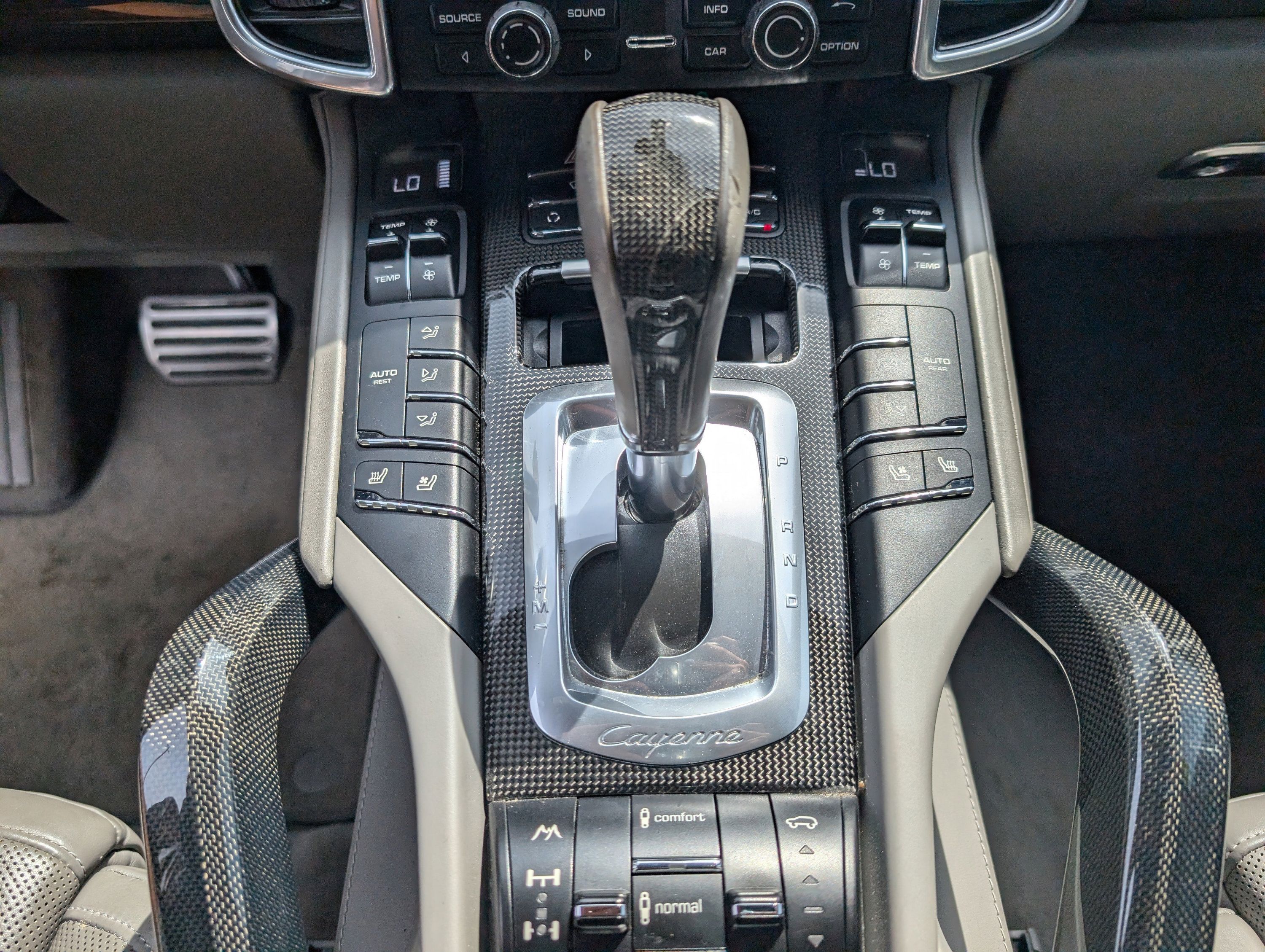 Used 2013 Porsche Cayenne Turbo AWD/4WD image 14