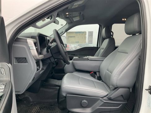 New 2025 Ford F450 XL w/ XL Chrome Package image 16