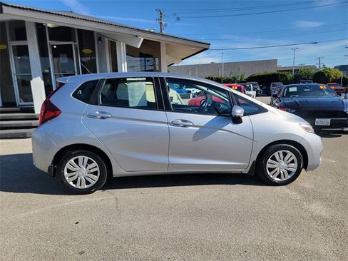 Used 2017 Honda Fit LX image 3