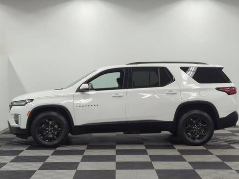 Used 2023 Chevrolet Traverse LT FWD image 4