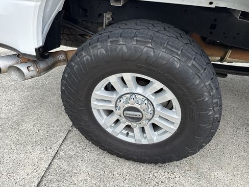 Used 2019 Ford F250 XLT AWD/4WD image 18