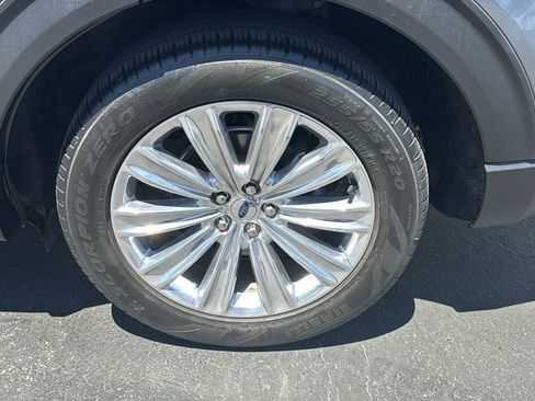 Certified 2023 Ford Explorer Limited w/ Limited Technology Package RWD image 8