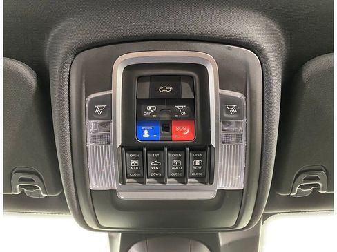 Used 2019 RAM 1500 Limited image 10