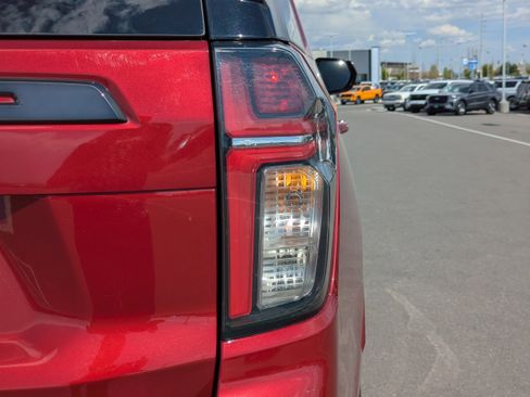 Used 2021 Chevrolet Tahoe RST AWD/4WD image 48