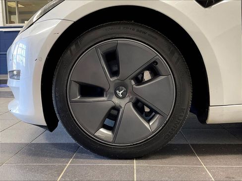Used 2021 Tesla Model 3 Long Range AWD/4WD image 7
