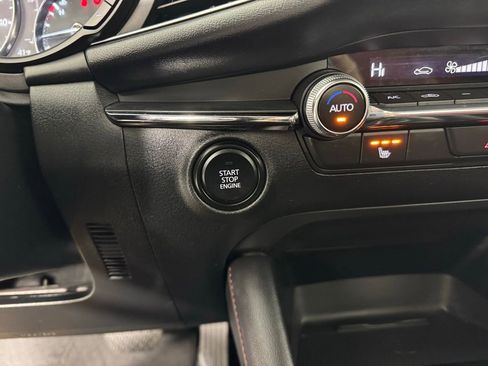 Used 2025 MAZDA MAZDA3 s image 20