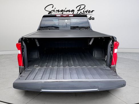 Used 2024 Chevrolet Silverado 1500 ZR2 w/ Technology Package AWD/4WD image 28