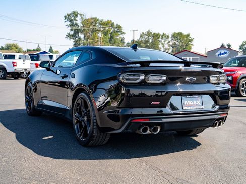 Used 2023 Chevrolet Camaro SS RWD image 11