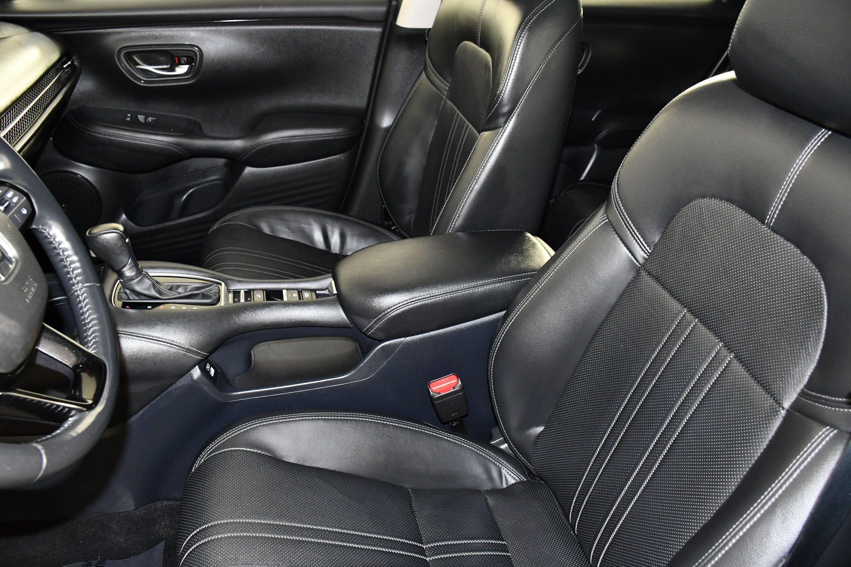 Certified 2023 Honda HR-V EX-L image 36