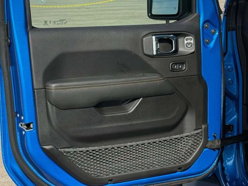 New 2026 Jeep Gladiator Sport image 25