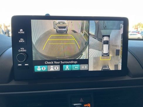 Certified 2025 Honda Pilot Black Edition image 19