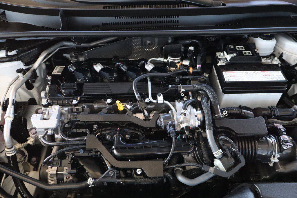Used 2025 Toyota Corolla SE w/ SE Package FWD image 33