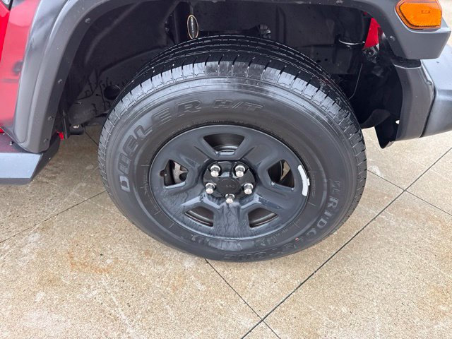 Used 2021 Jeep Gladiator Sport AWD/4WD image 9