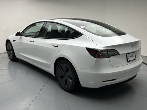 Used 2021 Tesla Model 3 Standard Range Plus RWD image 3