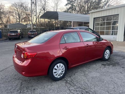 Used 2010 Toyota Corolla image 3
