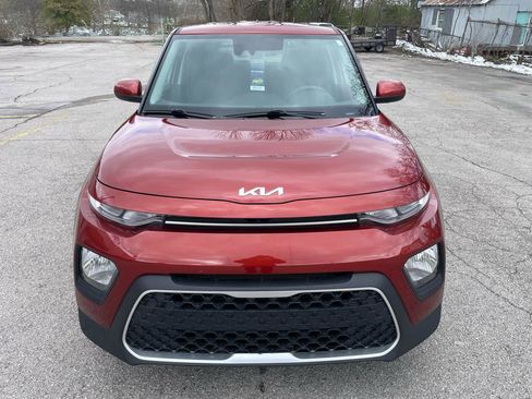 Used 2022 Kia Soul LX w/ Technology Package image 2