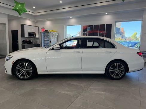 Used 2023 Mercedes-Benz E 350 4MATIC Sedan image 4