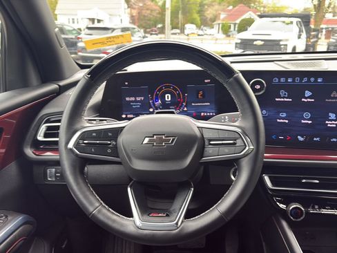 Certified 2024 Chevrolet Traverse Z71 w/ Enhanced Driving Package AWD/4WD image 15