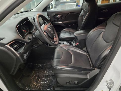 Certified 2022 Jeep Cherokee Latitude Lux FWD image 16
