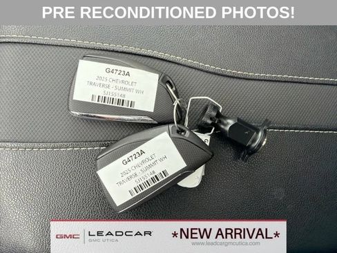 Used 2025 Chevrolet Traverse Z71 w/ LPO, Floor Liner Package AWD/4WD image 30
