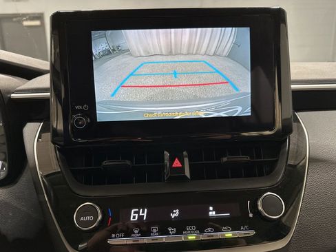 Used 2023 Toyota Corolla LE image 10