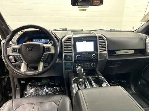 Used 2016 Ford F150 Platinum w/ Equipment Group 701A Luxury image 29