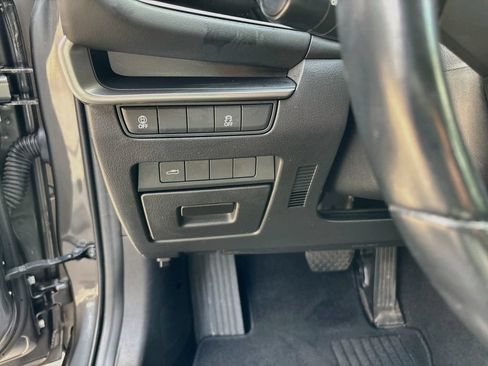 Used 2021 MAZDA MAZDA3 s FWD image 10