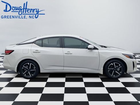 Used 2025 Nissan Sentra SV w/ All-Weather Package FWD image 6