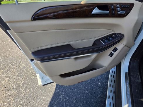 Used 2019 Mercedes-Benz GLS 550 4MATIC image 49