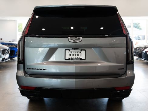 Used 2024 Cadillac Escalade Sport Platinum w/ LPO, ONYX Package AWD/4WD image 5