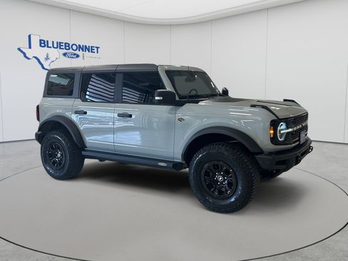 Used 2022 Ford Bronco Wildtrak AWD/4WD image 3