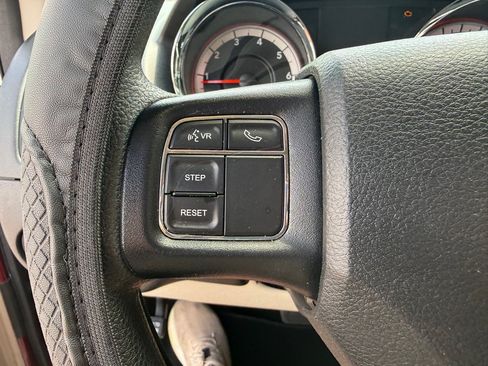 Used 2018 Dodge Grand Caravan SE w/ UConnect Hands-Free Group FWD image 24