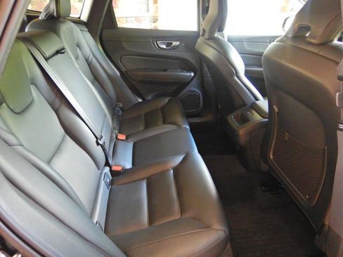 Used 2024 Volvo XC60 B5 Core w/ Protection Package Premier image 13