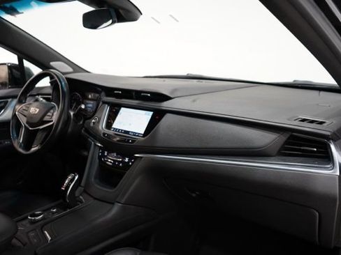 Used 2023 Cadillac XT5 Premium Luxury image 17