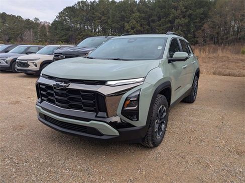 New 2026 Chevrolet Equinox ACTIV w/ Safety and Technology Package image 5