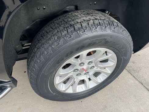 Used 2019 GMC Yukon SLT image 5