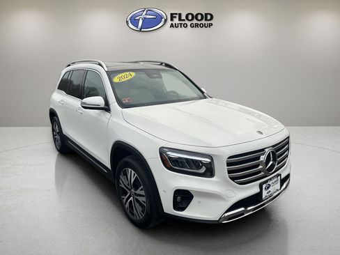 Used 2024 Mercedes-Benz GLB 250 4MATIC image 1