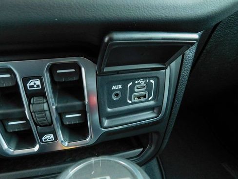 New 2026 Jeep Gladiator Sport AWD/4WD image 16
