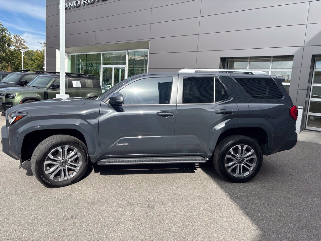 Used 2025 Toyota 4Runner Limited w/ Tow Technology Package AWD/4WD image 4