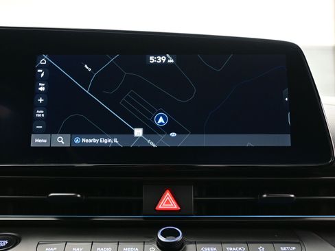 Certified 2025 Hyundai Elantra SEL image 18