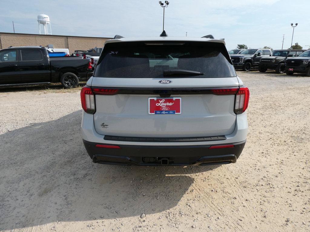 New 2027 Ford Explorer ST-Line AWD/4WD image 6