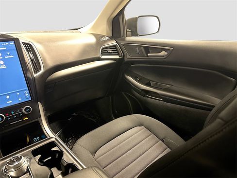 Used 2022 Ford Edge SE image 24