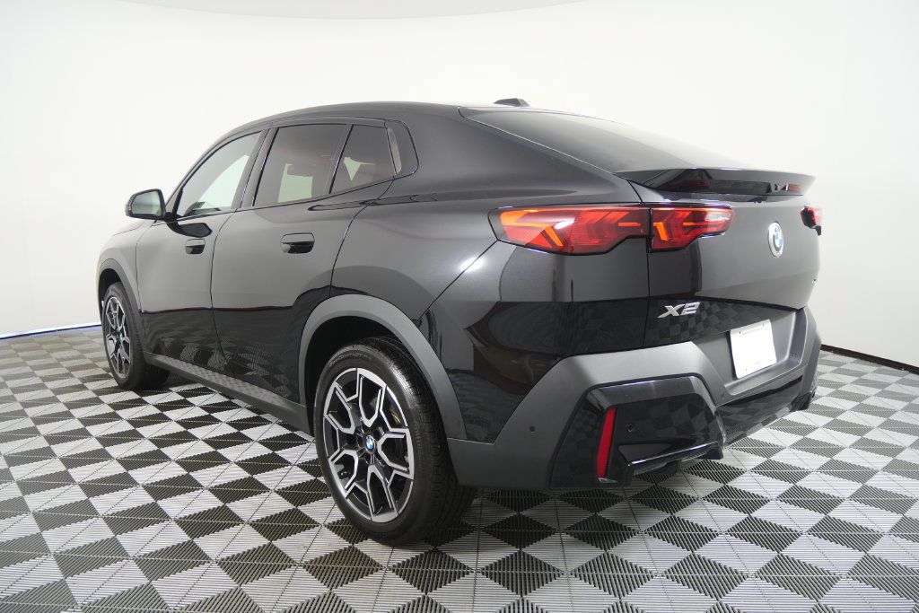 Certified 2026 BMW X2 xDrive28i AWD/4WD image 6