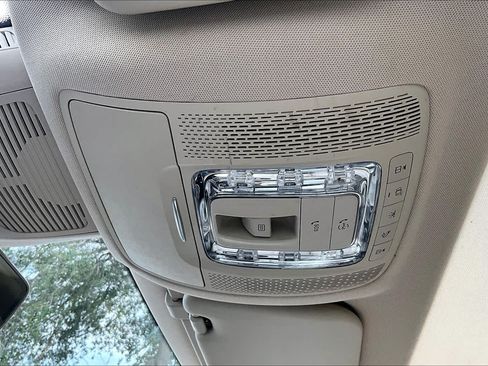 Used 2020 Mercedes-Benz GLS 450 4MATIC image 32
