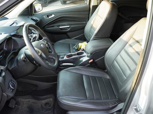 Used 2016 Ford Escape Titanium AWD/4WD image 4