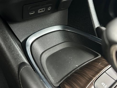 Used 2024 Chevrolet Malibu LT image 34