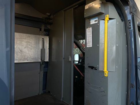 Used 2022 Ford Transit 250 148 High Roof Extended w/ Parcel Delivery Package image 11