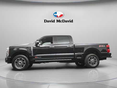 Used 2025 Ford F250 Platinum w/ Platinum Plus Package image 8