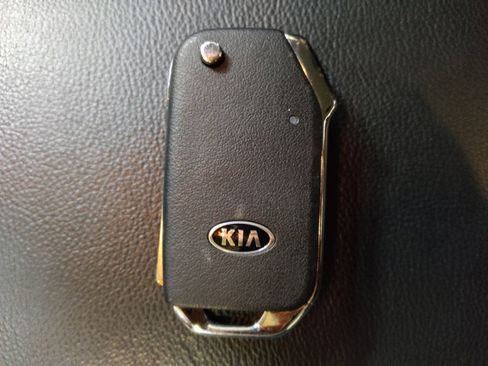 Used 2020 Kia Soul S FWD image 32